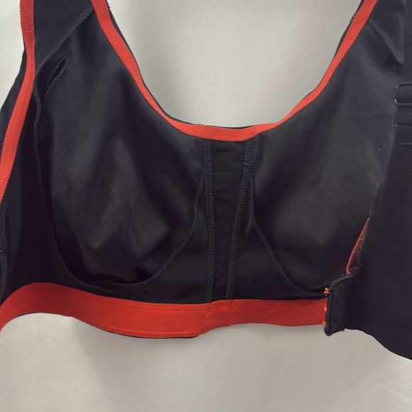 Under Armour Sports Bra Heat Gear 34D Black - Picture 7 of 11